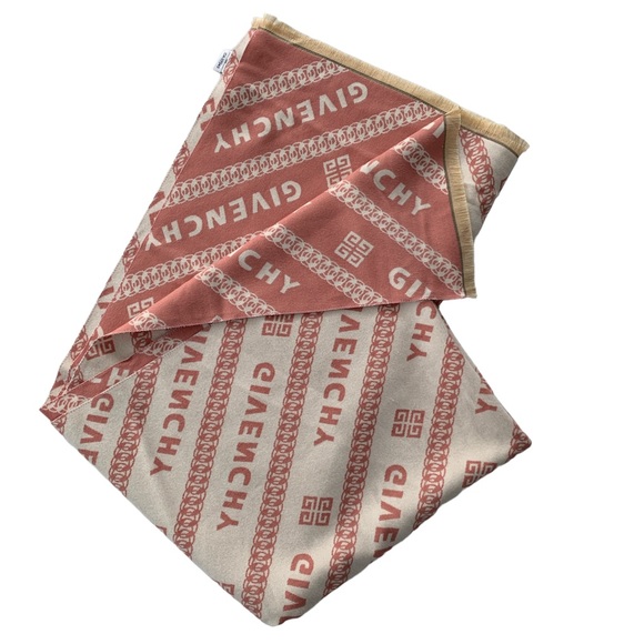 ❤️🔥❤️ GIVENCHY AUTHENTIC DOUBLE SIDED 100% WOOL LARGE SCARF ❤️🔥❤️ - Picture 3 of 8